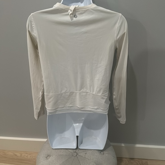 Lululemon Women Top - Picture 6 of 7